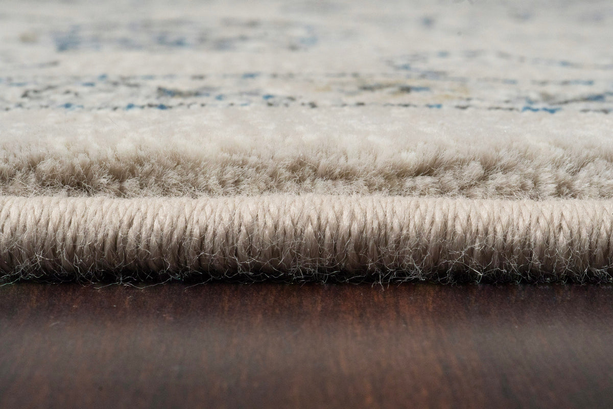 Ancient Garden 57126 Cream rug – pile detail