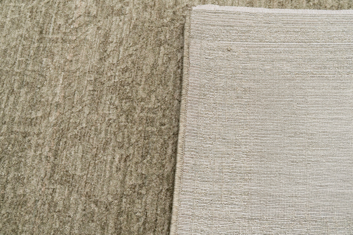 Meadow 17973 Sage/Beige rug – corner detail