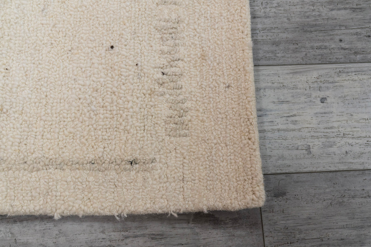 Teak 12800 Ivory rug – corner detail
